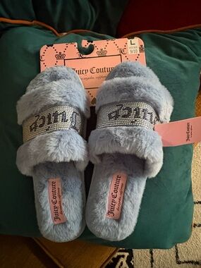 Juicy Couture Blue Fuzzy Rhinestone Logo Slides slippers 9/10